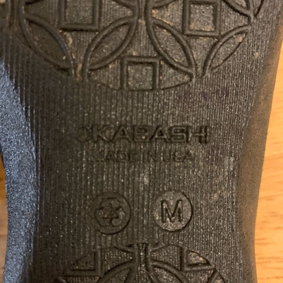 Stylish Black Crisscross Slide Sandals - Picture 5 of 5